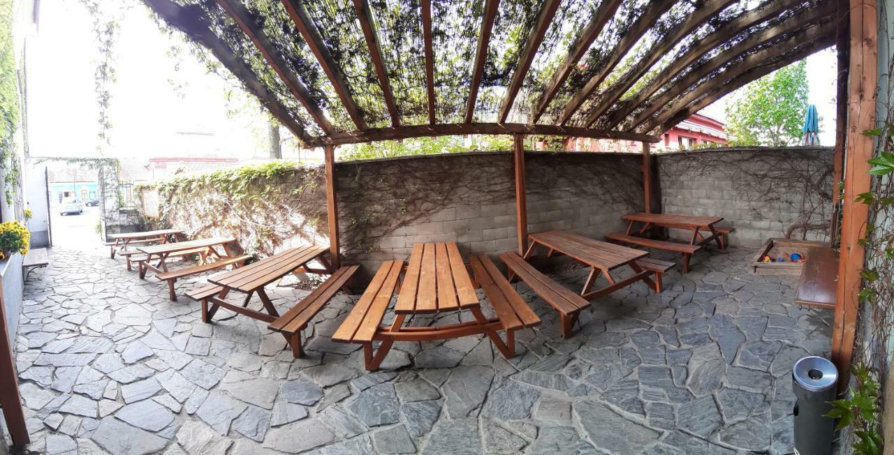 Penzion A Restaurace U Hajku Nove Dvory  ภายนอก รูปภาพ